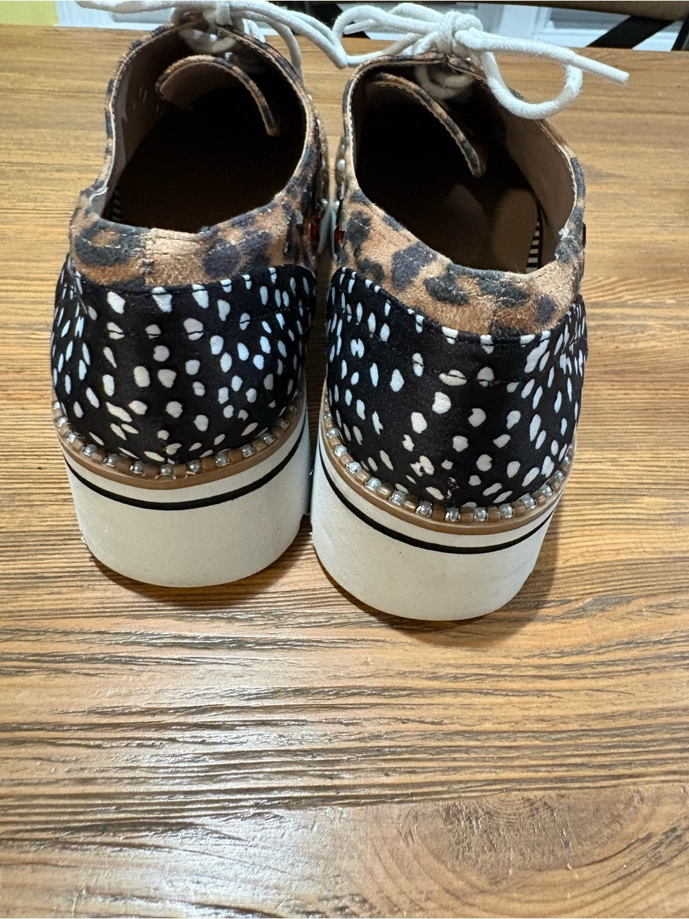 Betsey Johnson Pixxy Soarkl beige Platform see Leather-Look Shoe Interior Label - Picture 13 of 14